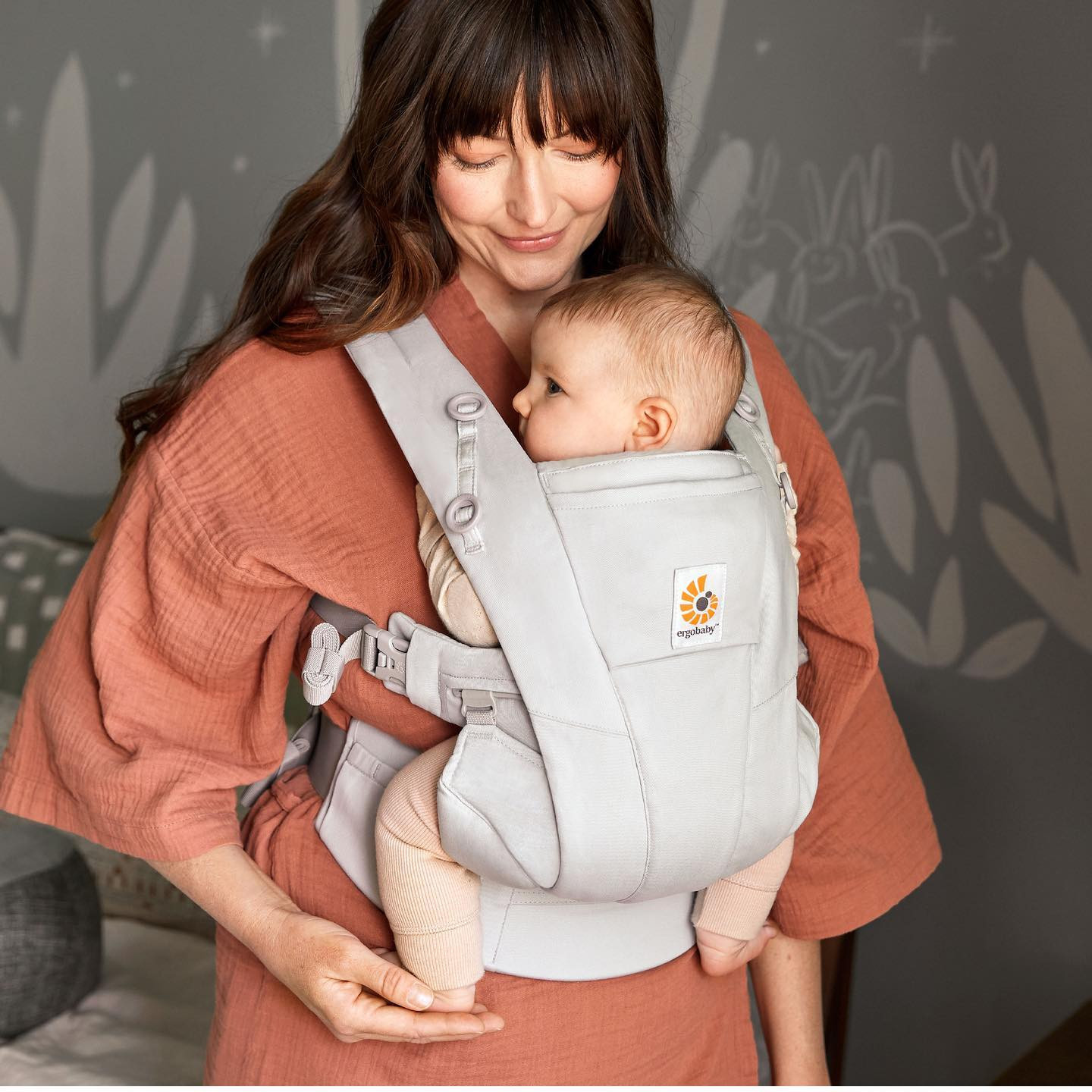Địu Ergobaby Omni Dream: Lựa Chọn Hoàn Hảo Cho Bé Yêu