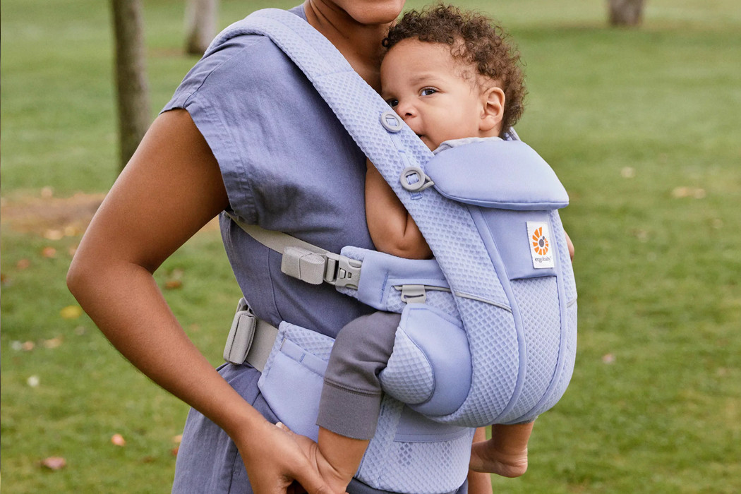 Địu Em Bé Ergobaby Omni Breeze: Giải Pháp Thoải Mái An Toàn