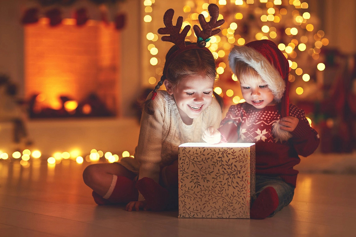 Các loại đồ chơi Noel đa dạng cho bé