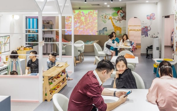Bố mẹ có thời gian thư giãn cho riêng mình