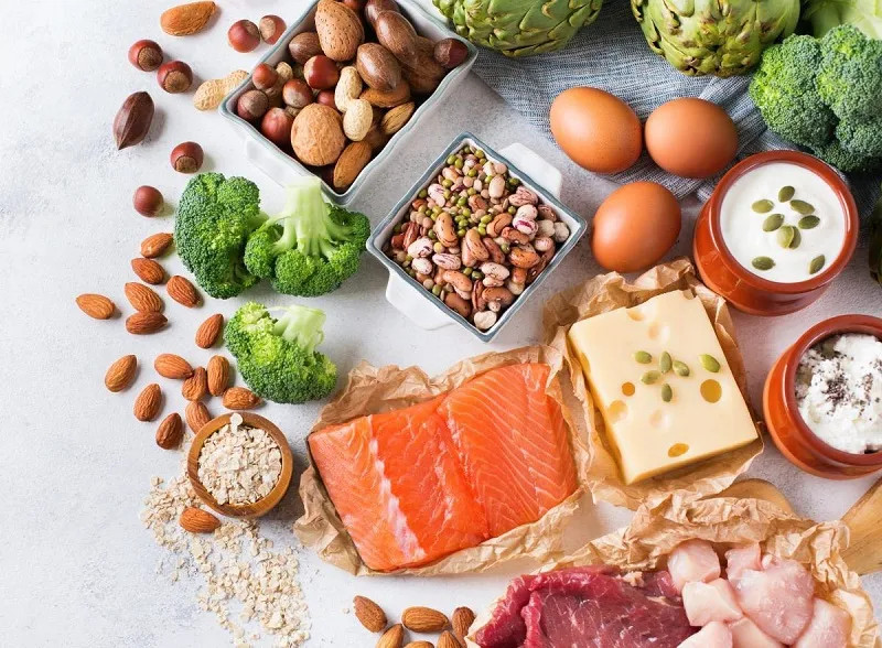 Cá hồi giàu Omega-3 và vitamin D, hỗ trợ phát triển trí não và thị lực cho bé