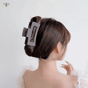 Cách búi tóc bằng kẹp càng cua cho tóc dài