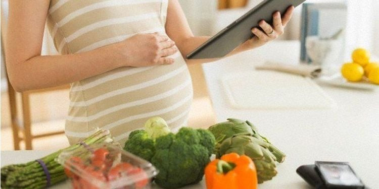 Chế độ dinh dưỡng khoa học giúp bà bầu ăn gì để con tăng cân nhanh