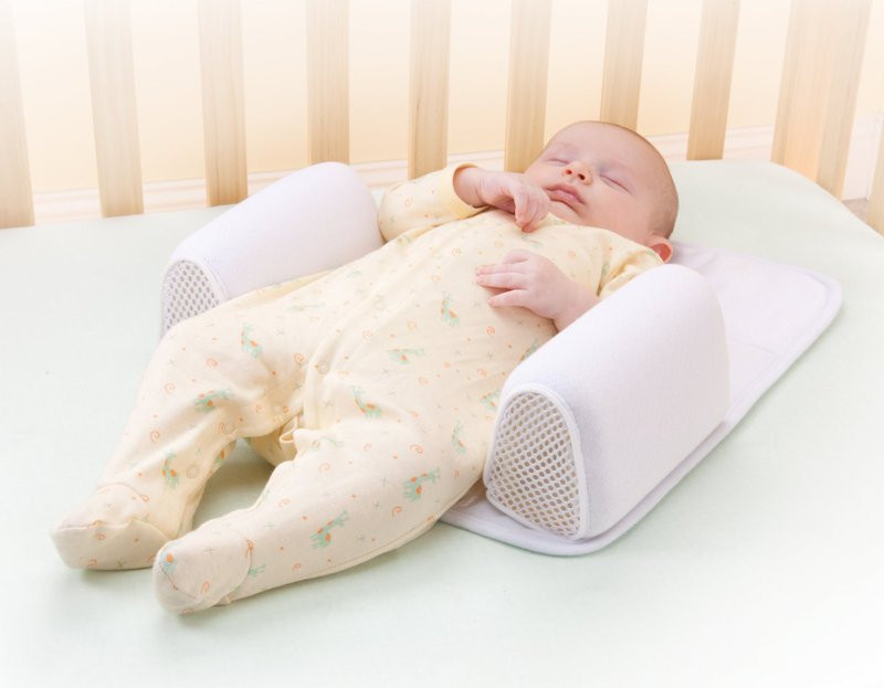 Gối chặn cho trẻ sơ sinh giúp bé ngủ ngon và an toàn hơn