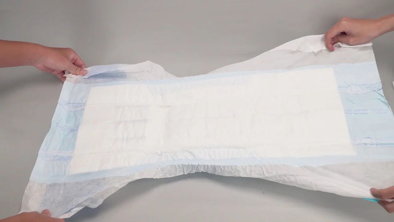 Hình ảnh bỉm Caryn cho mẹ sau sinh với thiết kế miếng dán tiện lợi
