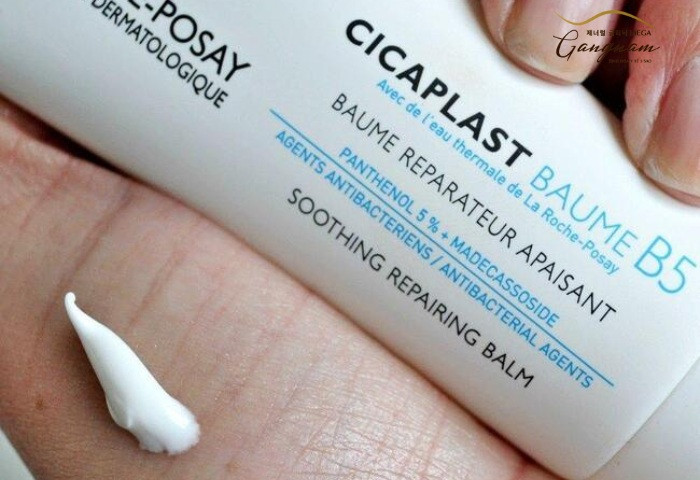 Kết cấu kem dưỡng B5 La Roche Posay dạng đặc, không mùi, phù hợp da dầu