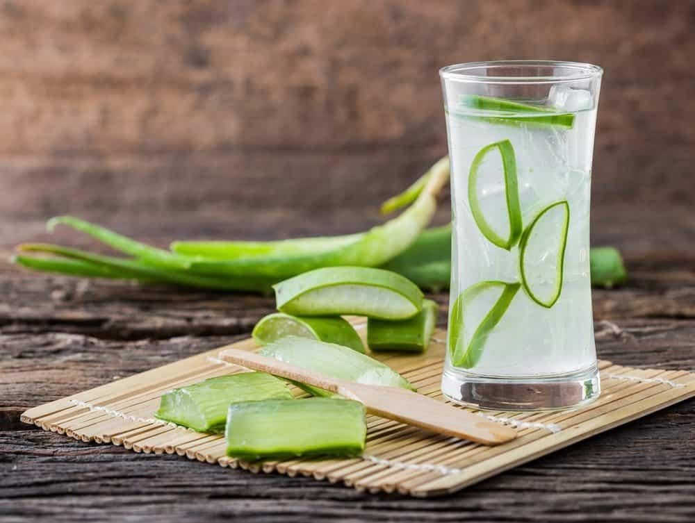 Ly nha đam lá dứa đường phèn giải nhiệt.