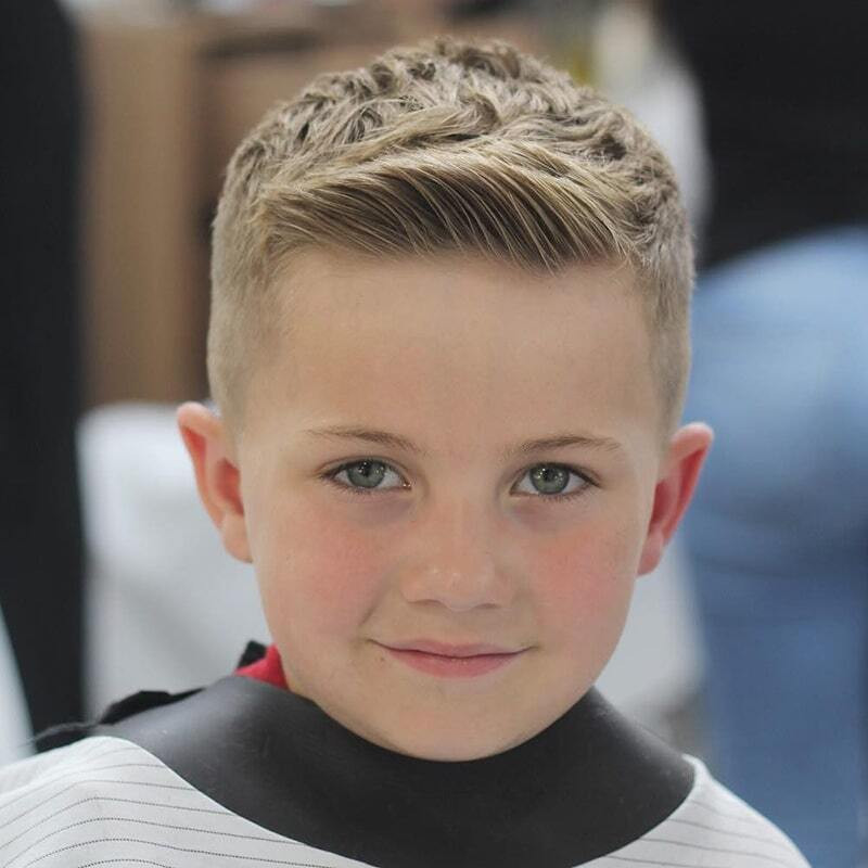 Mẫu tóc nam trẻ em đẹp với tóc Short Quiff nổi bật
