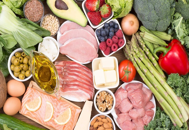 Mẹ bầu không nên ăn quá nhiều kem và nên ăn đa dạng thực phẩm