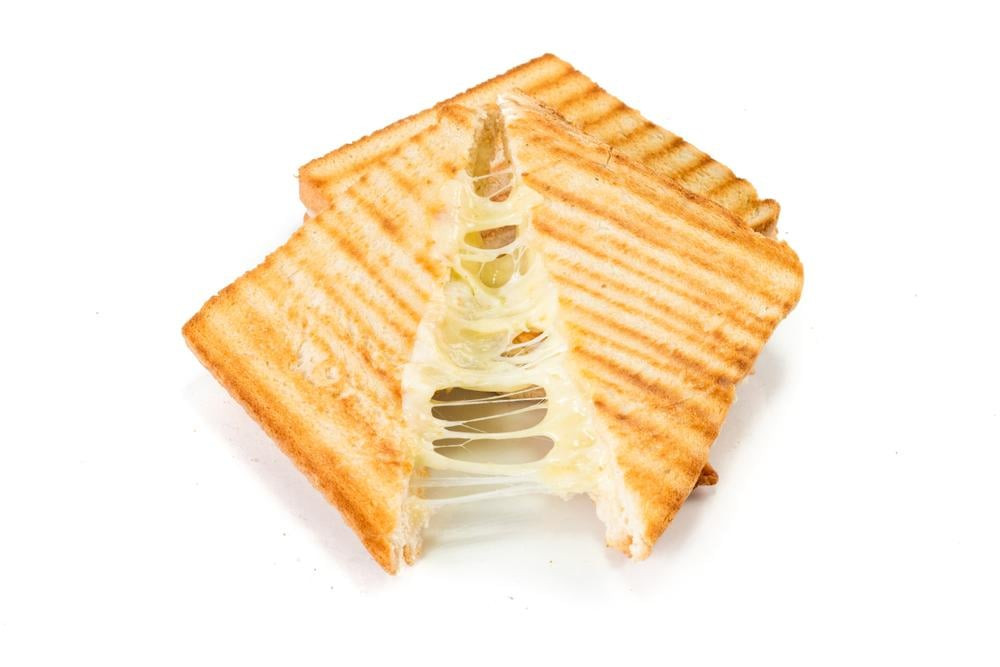Món bánh sandwich nhân sữa chua thơm ngon, cách tận dụng sữa chua bị tách nước hiệu quả