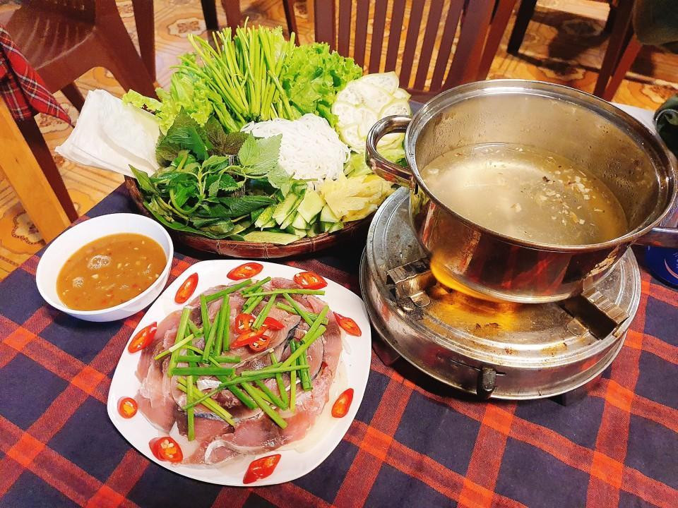 Món cá ngừ nhúng giấm thơm ngon, là lựa chọn an toàn khi có bầu ăn cá ngừ được không với cá đã nấu chín