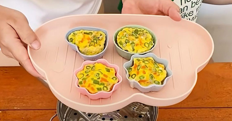 nguyên liệu trứng hấp rau củ, món ăn dặm đa dạng cho bé