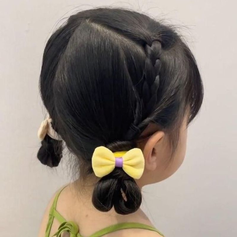 Những lưu ý quan trọng khi cột tóc cho bé gái để bảo vệ da đầu