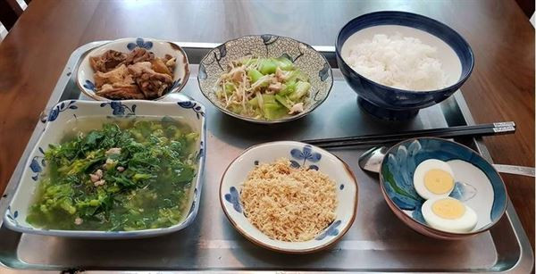 Thực đơn bữa trưa ngày thứ hai