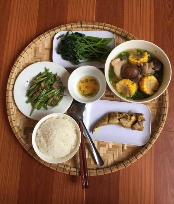 Thực đơn bữa trưa ngày thứ sáu