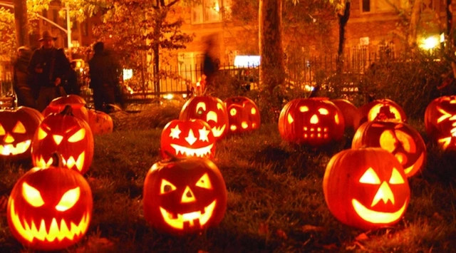 Ý nghĩa ngày lễ Halloween, bí ngô ma quái trong đêm tối