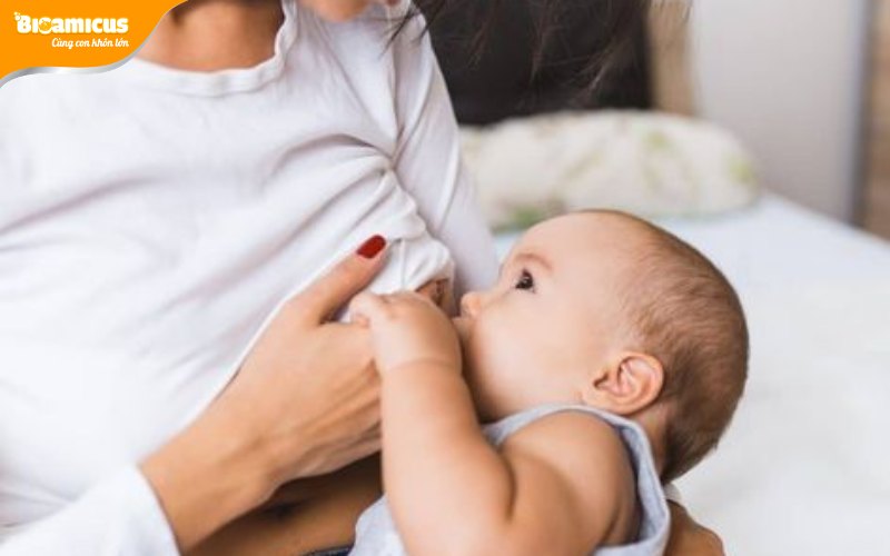 Trẻ sơ sinh bú mẹ có nguy cơ thiếu hụt DHA cần bổ sung