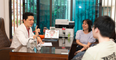 Bác sĩ Nguyễn Xuân Quang tư vấn phác đồ điều trị da liễu tại MDmedical