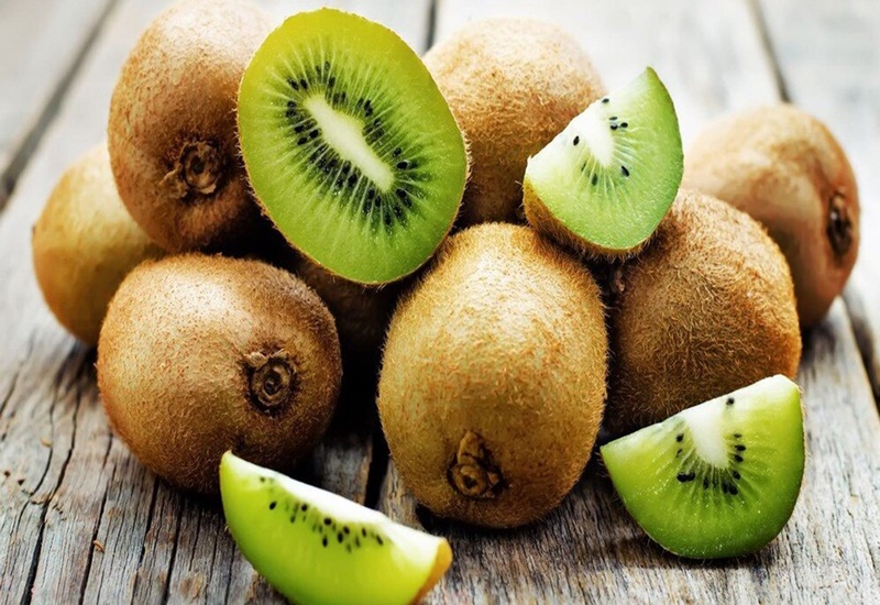 Quả kiwi giàu vitamin C và dưỡng chất hỗ trợ sức khỏe mẹ bầu