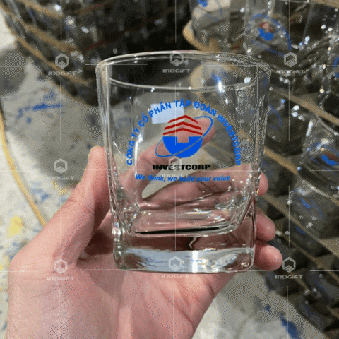 cốc thủy tinh cho tập đoàn Investcorp quà tặng 8 3 dưới 200k