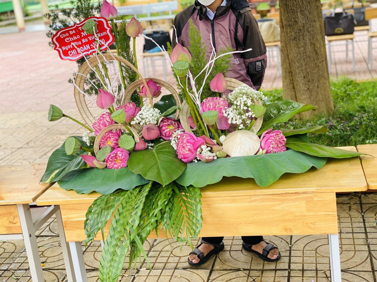 Bài Thuyết Trình Cắm Hoa 20 10: Hướng Dẫn Chi Tiết & 10 Chủ Đề Ý Nghĩa