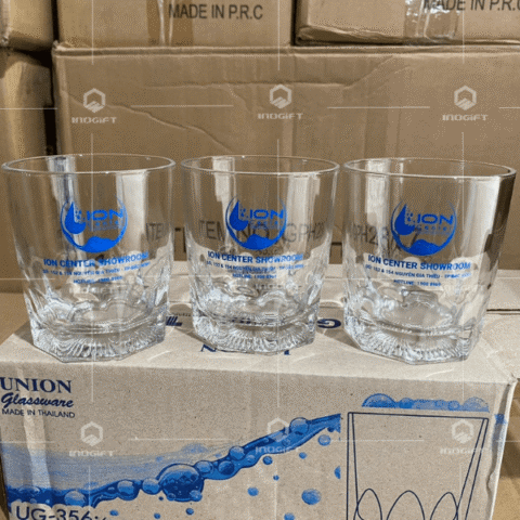 cốc thủy tinh quà tặng 8/3 cho công nhân