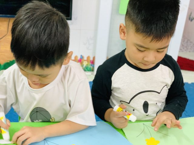 Sản phẩm thiệp chúc mừng 20 10 đa dạng