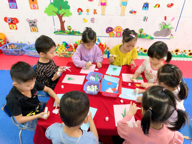 Làm Thiệp Chúc Mừng 20/10: Hướng Dẫn Chi Tiết Và Ý Nghĩa Sâu Sắc