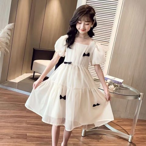 Mua Váy Cho Bé Gái 12 Tuổi: Cẩm Nang Chọn & Địa Chỉ Uy Tín