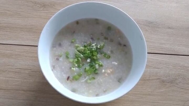 Cháo tôm khoai tây đậu xanh dinh dưỡng, tôm nấu với gì cho bé