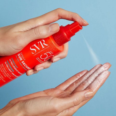 Xịt chống nắng hay kem chống nắng tốt hơn? Chuyên gia giải đáp toàn diện Xịt chống nắng hay kem chống nắng tốt hơn? Chuyên gia giải đáp toàn diện