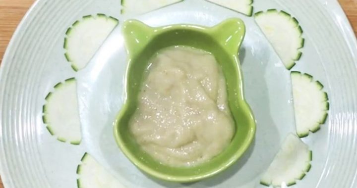 Cháo cà rốt bí ngòi thanh mát, dễ tiêu cho bé