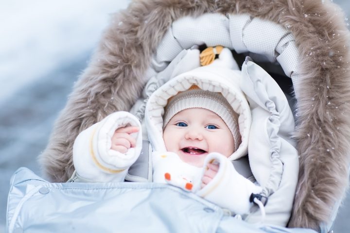 Cách giữ ấm cho bé vào mùa đông an toàn và hiệu quả