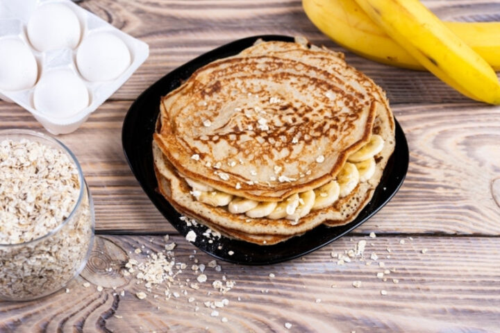 Bánh pancake chuối yến mạch lành mạnh cho bữa sáng