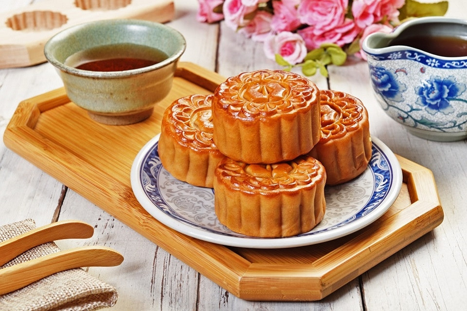Bánh Trung Thu Thập Cẩm Bao Nhiêu Calo: Phân Tích Dinh Dưỡng