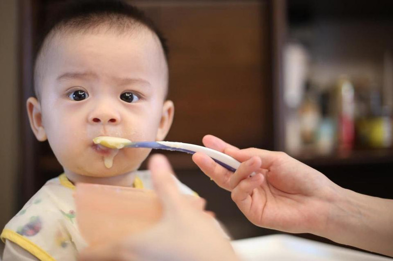 Bột Ngọt Ăn Dặm Cho Bé: Hướng Dẫn Toàn Diện Từ A Đến Z