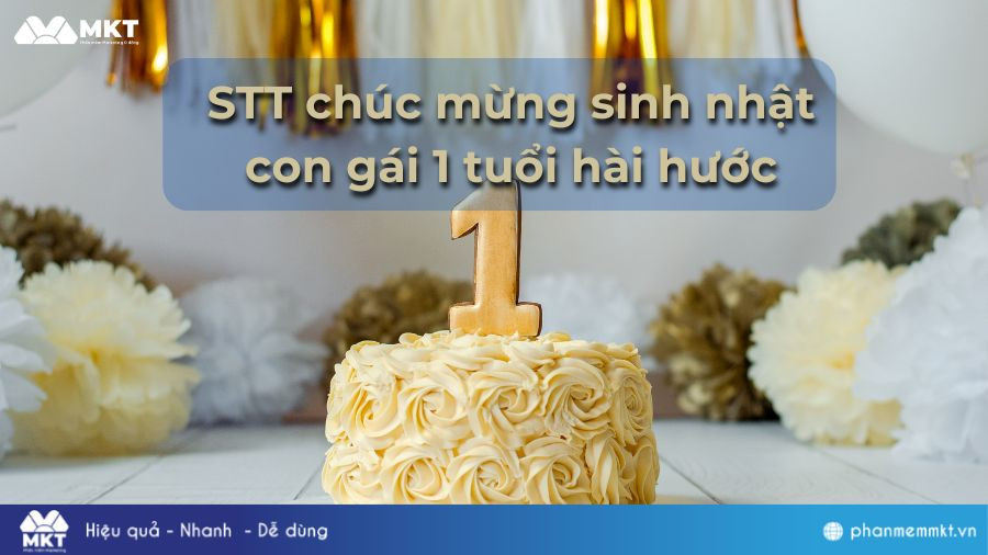 Bé gái 1 tuổi dễ thương đang cười toe toét trong bộ váy sinh nhật