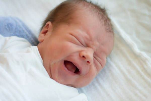 Làm sao biết trẻ bú đủ: Hướng dẫn toàn diện cho mẹ bỉm