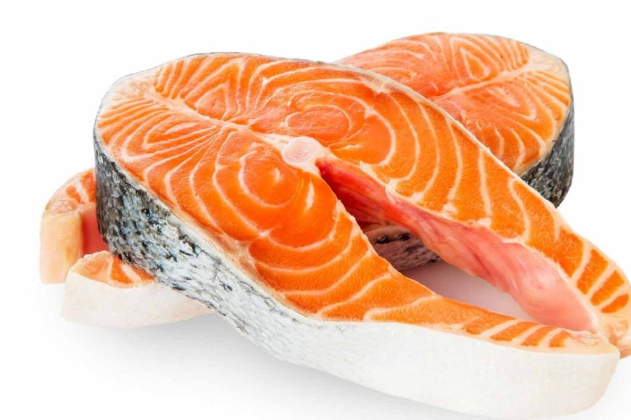 Bí quyết chọn cá hồi tươi ngon để chế biến món ngon từ cá hồi cho bé an toàn và bổ dưỡng