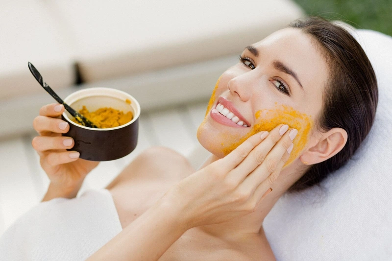 Mặt nạ bột nghệ vitamin E: Công thức & Lợi ích toàn diện