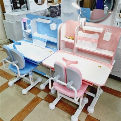 Bộ Bàn Ghế Học Sinh Thông Minh: Lợi Ích Và Hướng Dẫn Chọn