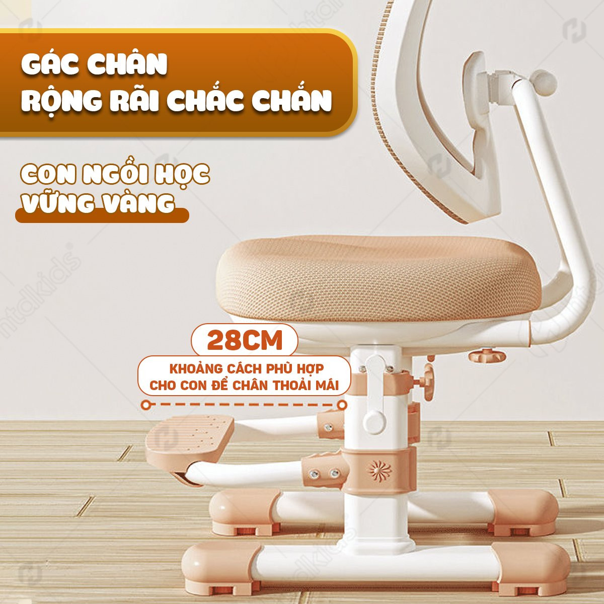 Bộ bàn học chống gù lưng T100 được thiết kế chắc chắn, màu sắc tươi sáng, phù hợp với không gian học tập của bé