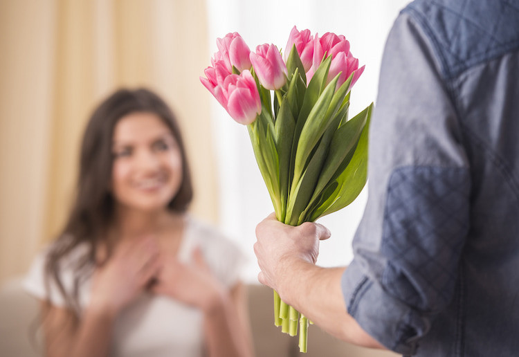 Bó hoa tươi đẹp mắt, món quà lãng mạn dành tặng bạn gái dịp Trung thu