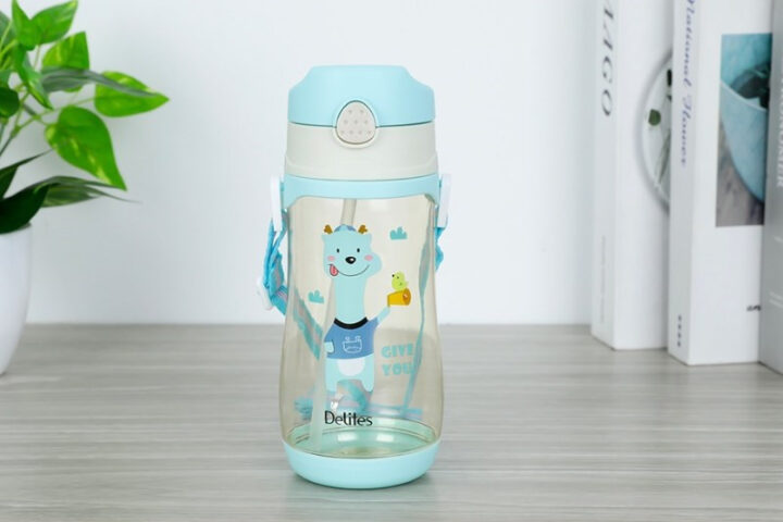 Bộ sưu tập bình nước đáng yêu cho bé đi học
