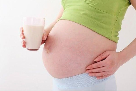 Bột sắn dây giúp bà bầu hạn chế được tình trạng táo bón khó chịu