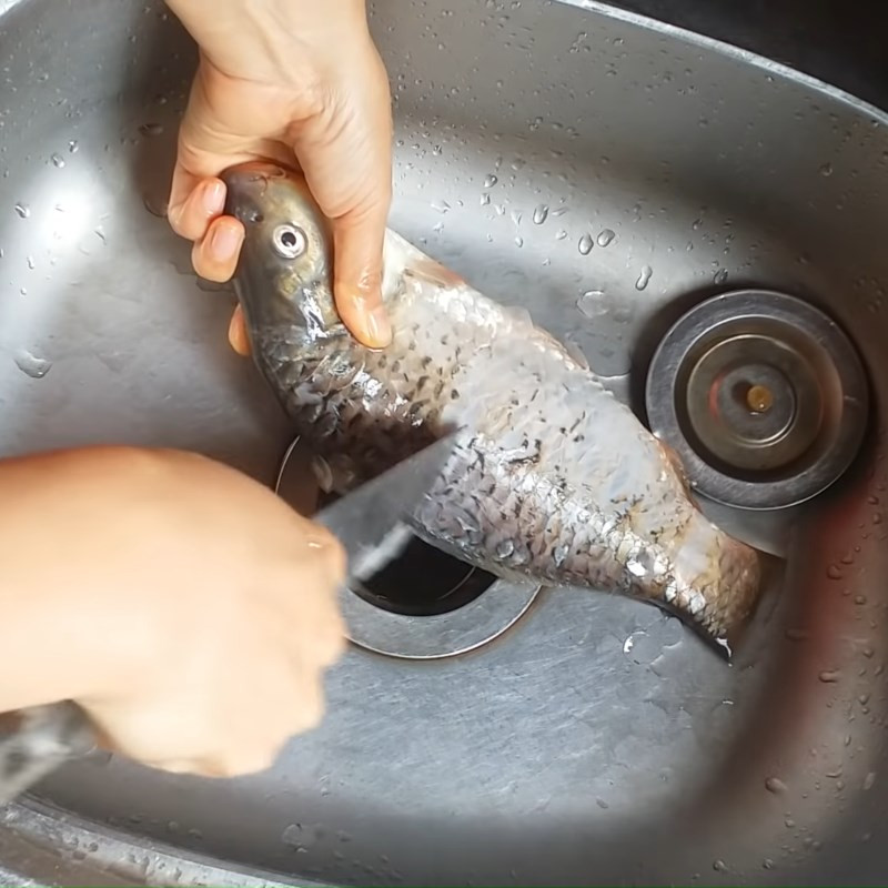 Cháo cá chép đậu xanh cho bé: Công thức siêu dinh dưỡng, dễ làm và không tanh
