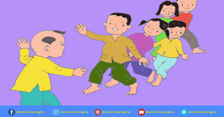 Các bé mầm non chơi trò rồng rắn lên mây ngoài trời, phát triển kỹ năng phối hợp