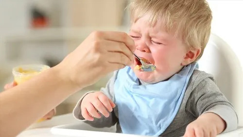 Các giai đoạn biếng ăn sinh lý ở trẻ thường gặp