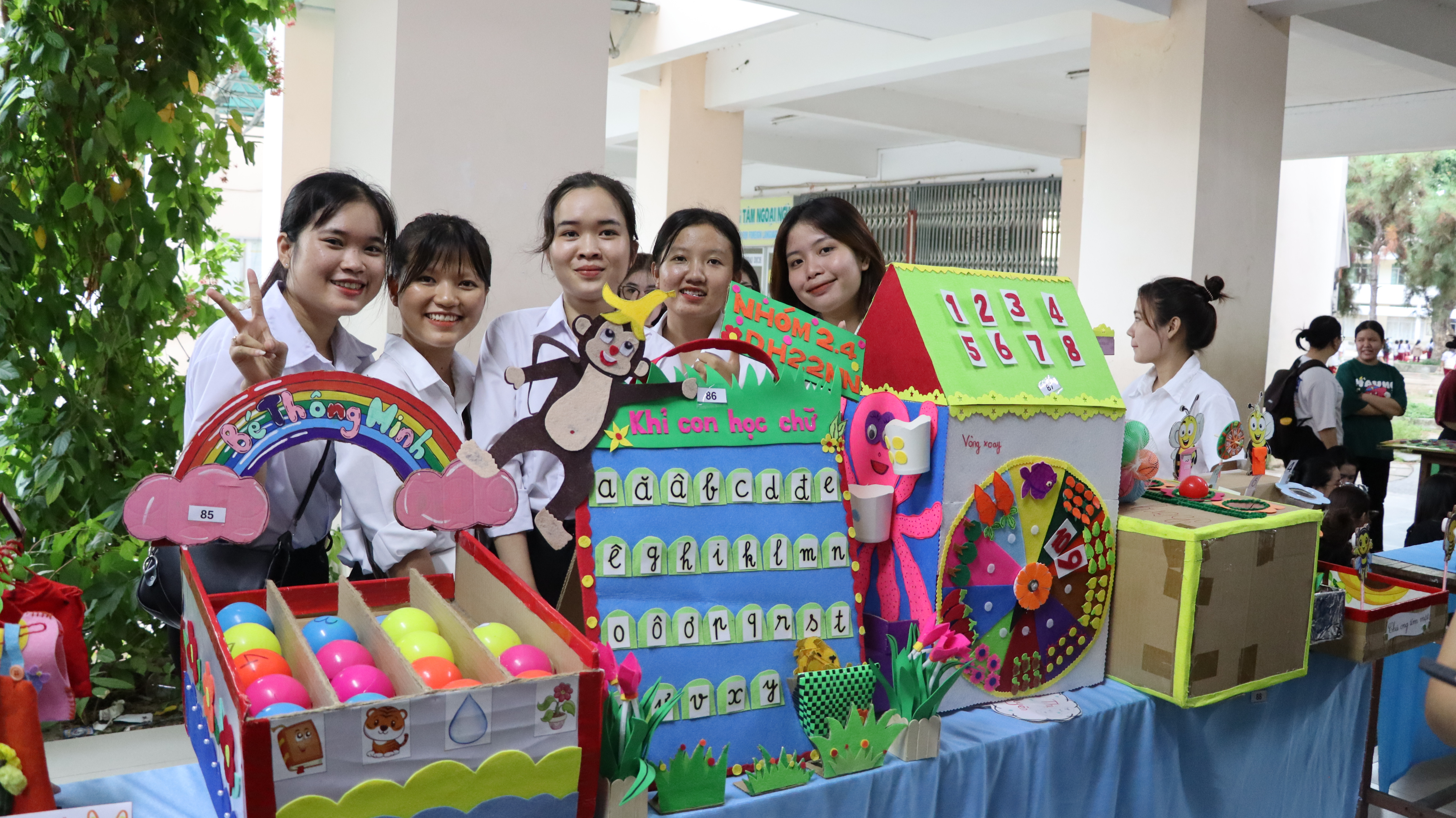 Thiết Kế Đồ Dùng Học Tập: Nâng Tầm Sáng Tạo và Phát Triển Toàn Diện