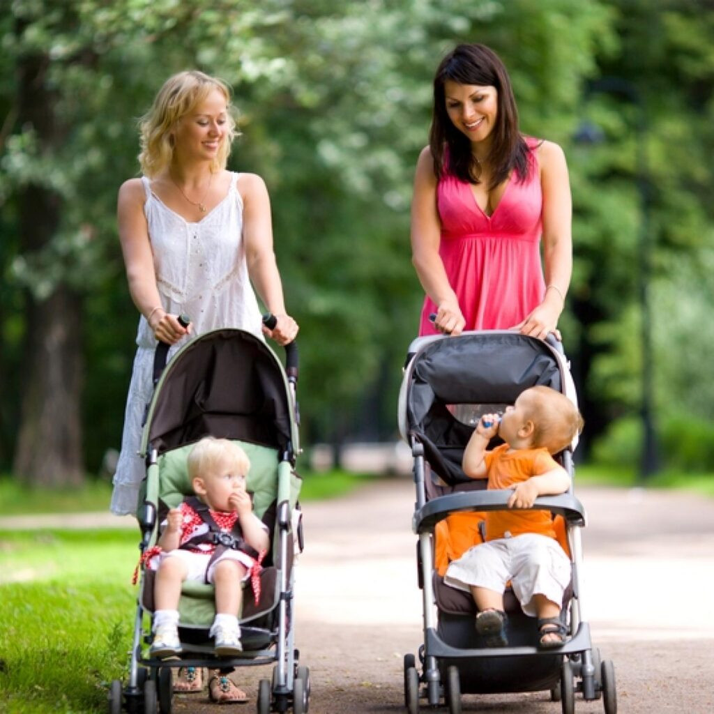 Cách Xếp Xe Đẩy Em Bé Chuẩn Xác, Nhanh Gọn Và An Toàn